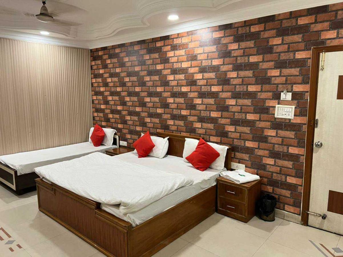 Hotel Anand Amritsar Exterior foto
