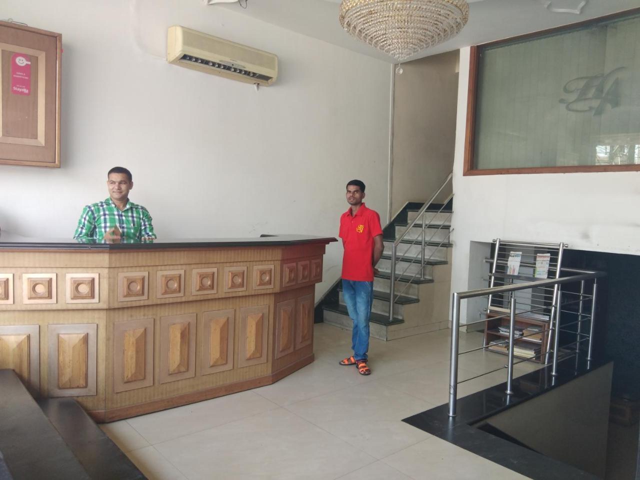 Hotel Anand Amritsar Exterior foto