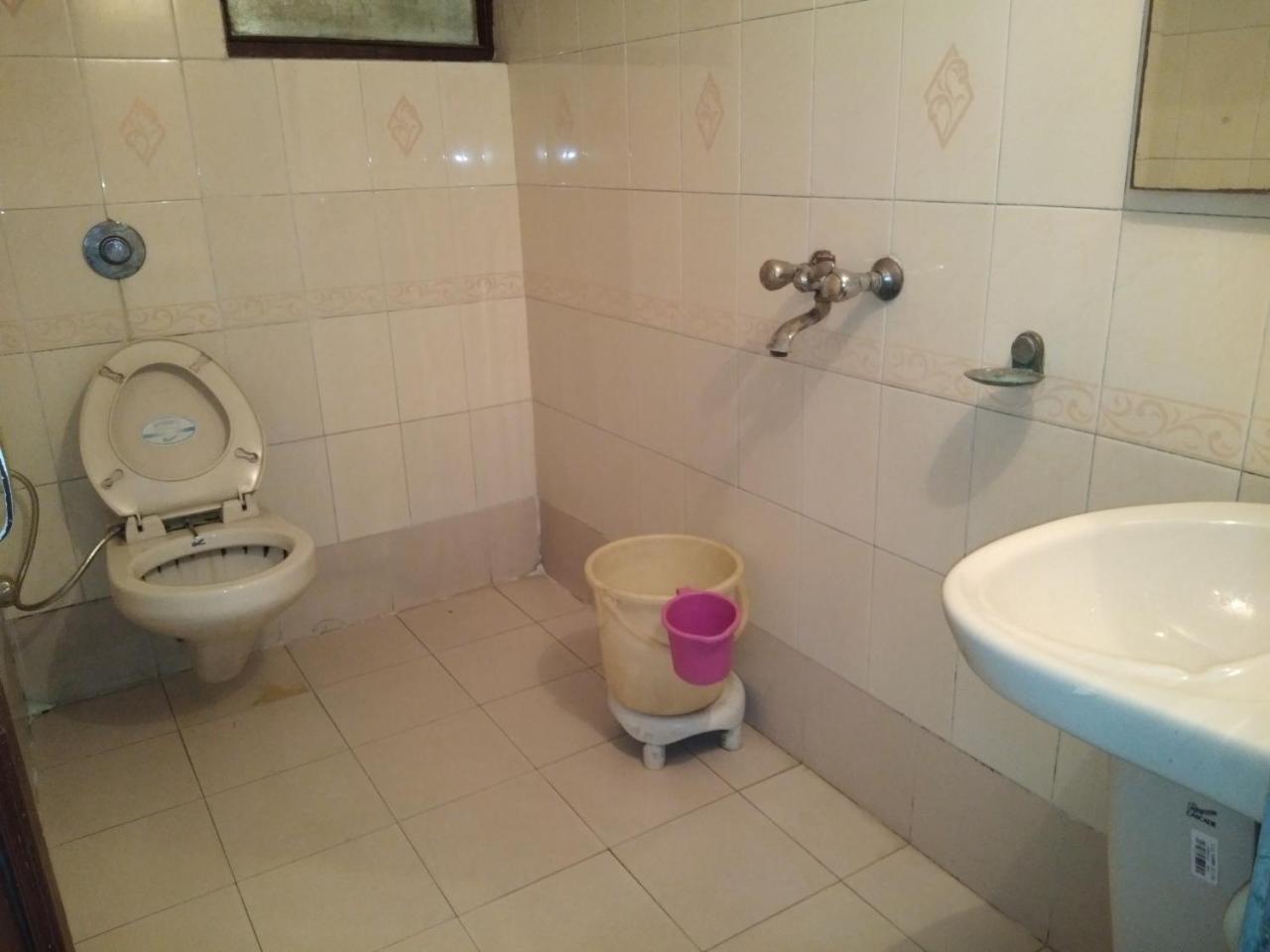 Hotel Anand Amritsar Exterior foto