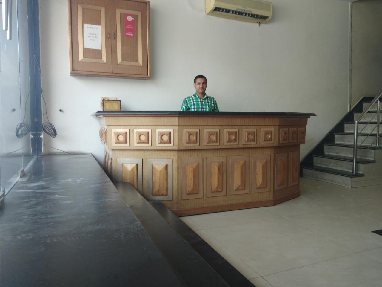 Hotel Anand Amritsar Exterior foto