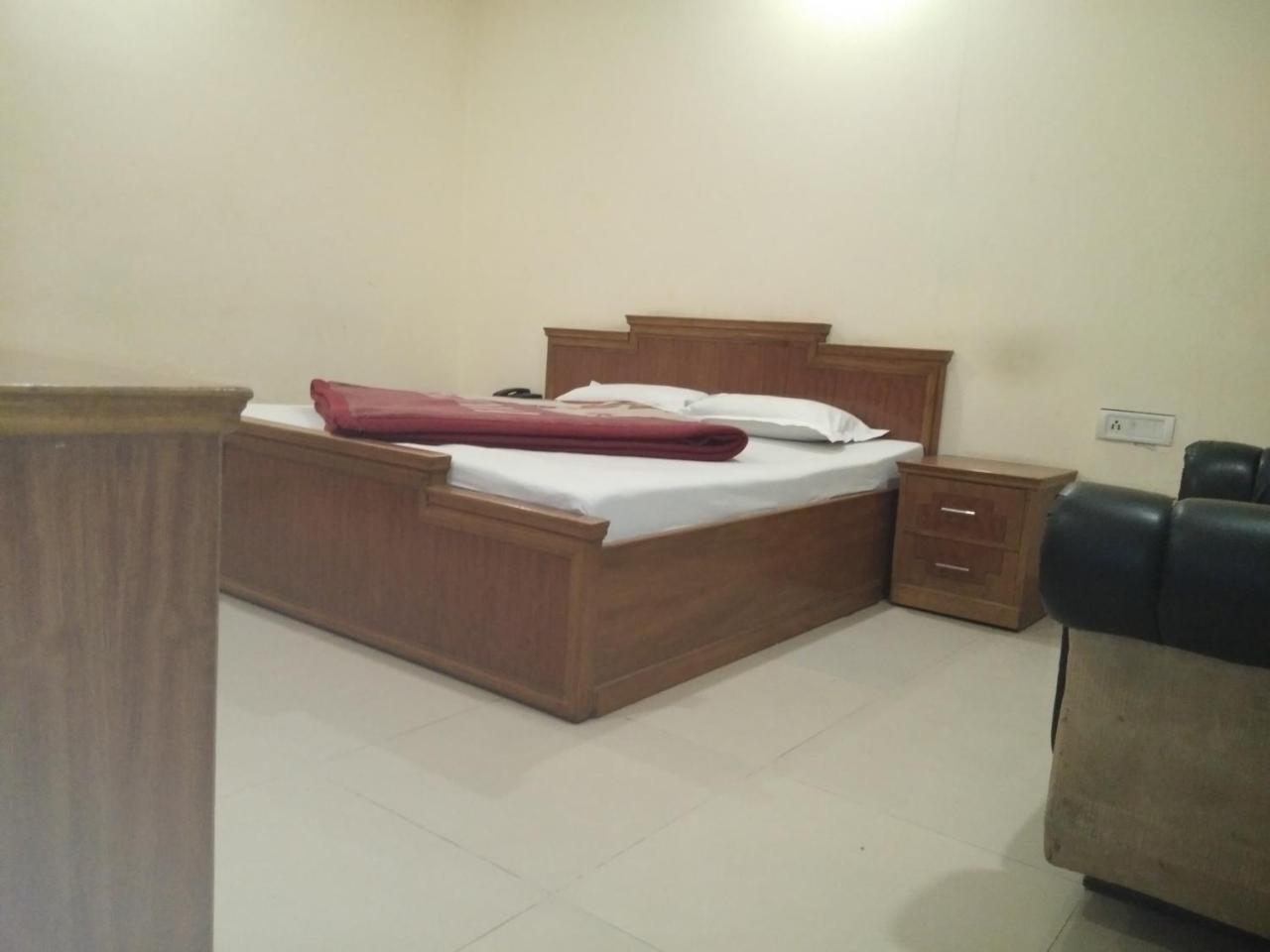 Hotel Anand Amritsar Exterior foto